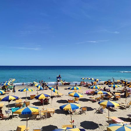 Parco Del Mare - Relax Near The Sea And City Centre Borghetto Santo Spirito Luaran gambar