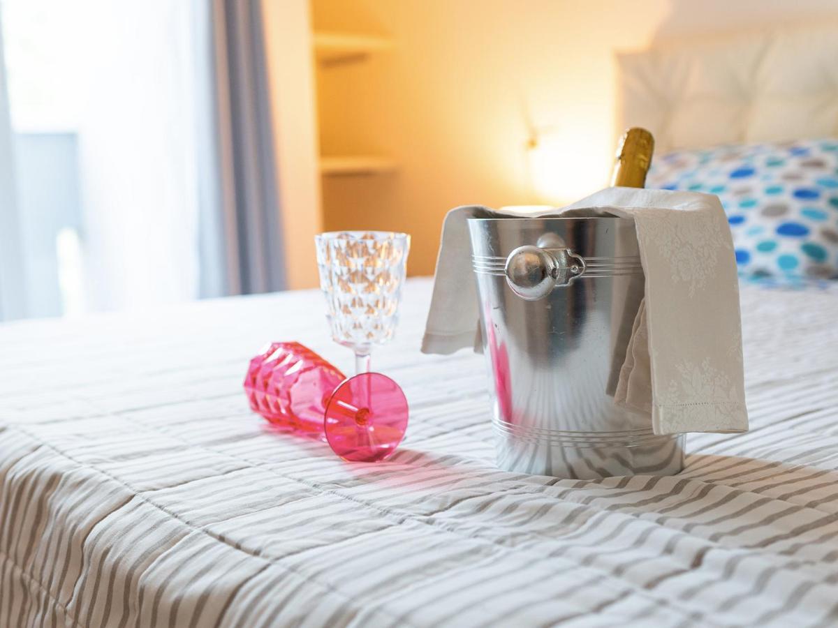 Parco Del Mare - Relax Near The Sea And City Centre Borghetto Santo Spirito Luaran gambar